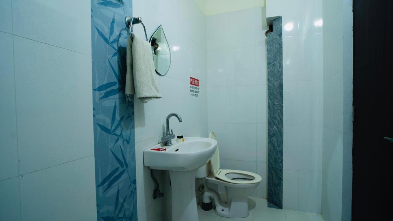 Hotel Lake Paradise Udaipur Bagian luar foto