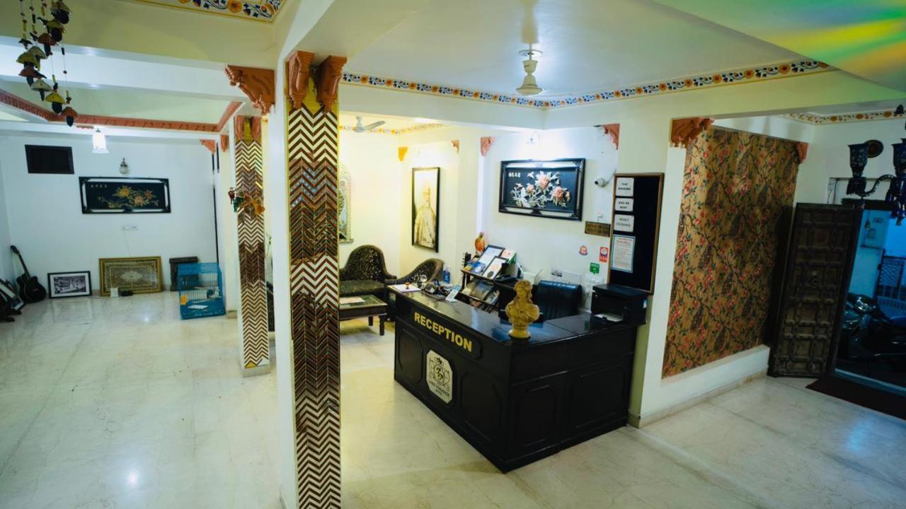 Hotel Lake Paradise Udaipur Bagian luar foto