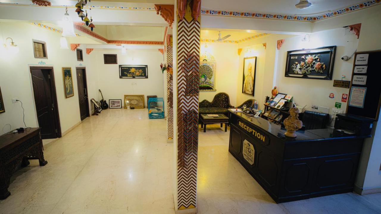 Hotel Lake Paradise Udaipur Bagian luar foto