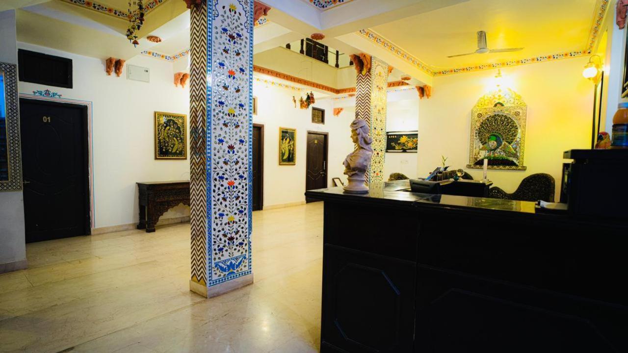 Hotel Lake Paradise Udaipur Bagian luar foto