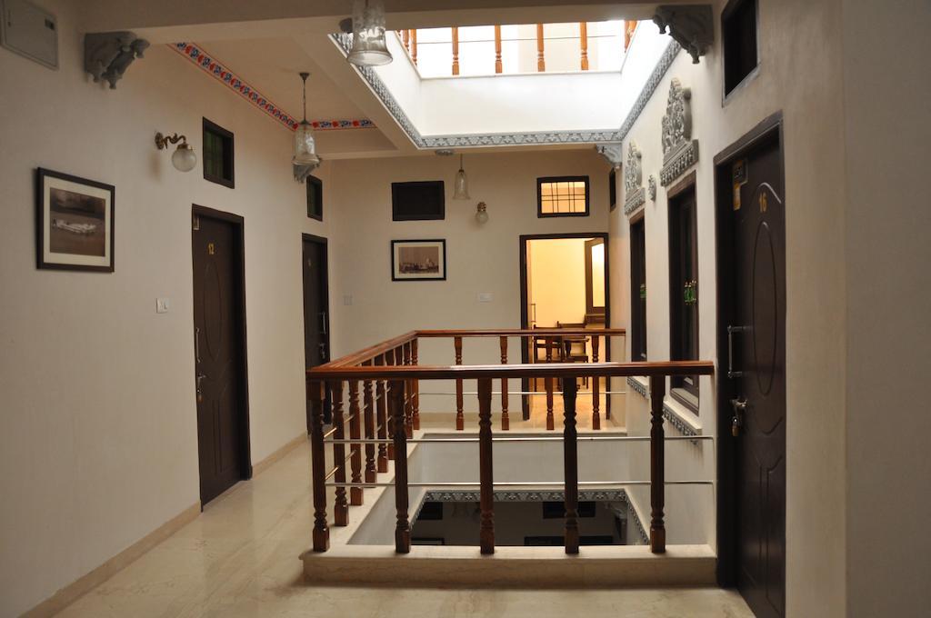 Hotel Lake Paradise Udaipur Ruang foto