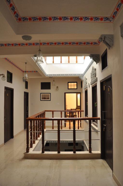 Hotel Lake Paradise Udaipur Bagian luar foto